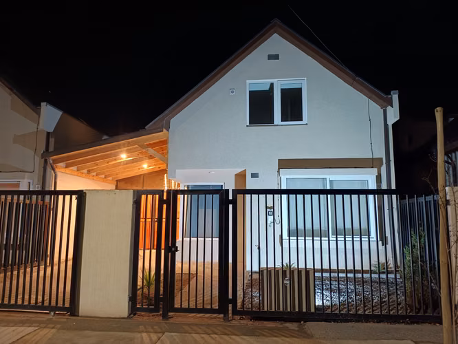 Se arrienda casa nueva en Hacienda del Maule