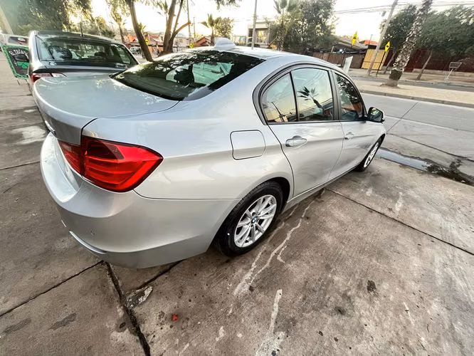 BMW 320i 2.0 Automático 2014 | Excelente Estado | Full Equipo