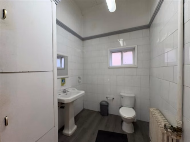 GRAN PROPIEDAD COMERCIAL EN PLENO CENTRO, PUBLICOS Y PRIVADO