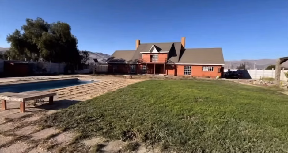 Casa en Arriendo en Chamonate, Copiapó | 5 Dormitorios, 5 Baños, Piscina y Parcela de 5.000 m²