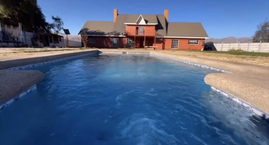 Casa en Arriendo en Chamonate, Copiapó | 5 Dormitorios, 5 Baños, Piscina y Parcela de 5.000 m²