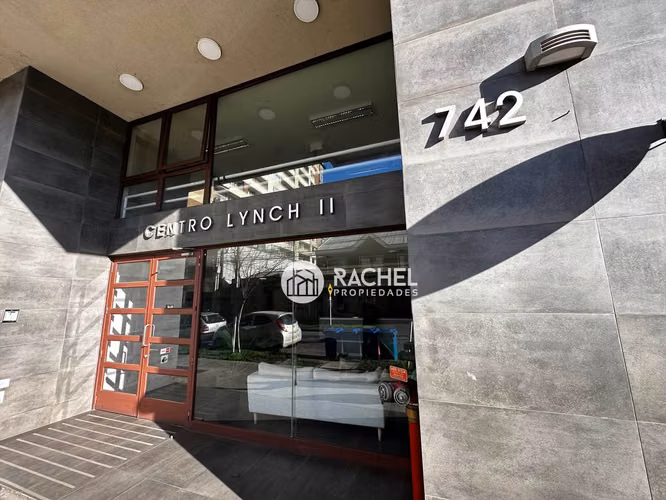 VENTA DPTO SEMINUEVO 2DORMITORIOS EN CENTRO LYNCH II CON ESTACIONAMIENTO