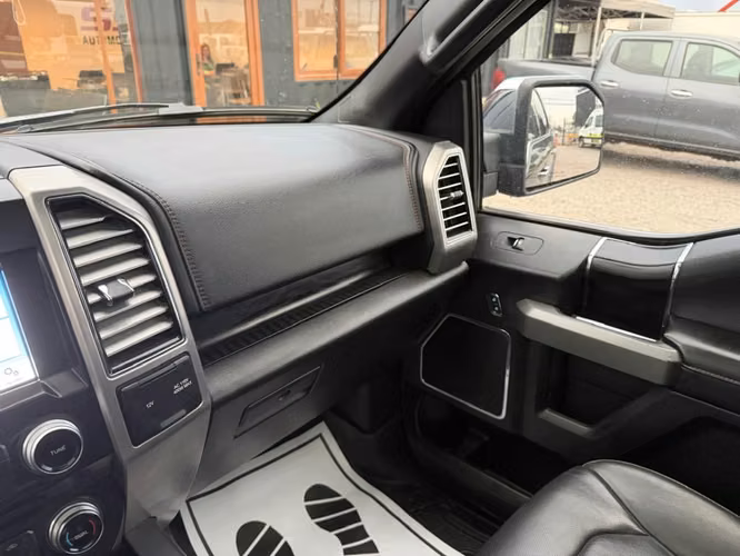 FORD F-150 PLATINUM 3.5 4X4 AT  2018
