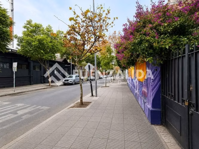 Casa en venta de 7 dorm. en Recoleta