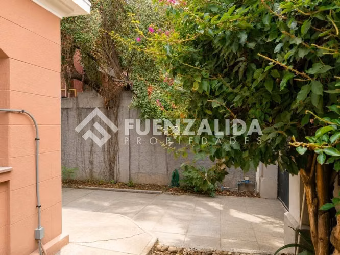 Casa en venta de 7 dorm. en Recoleta