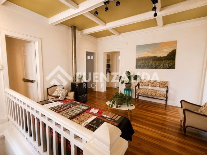 Casa en venta de 7 dorm. en Recoleta