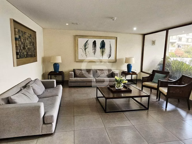 Penthouse Moderno con Rooftop y Vistas Despejadas