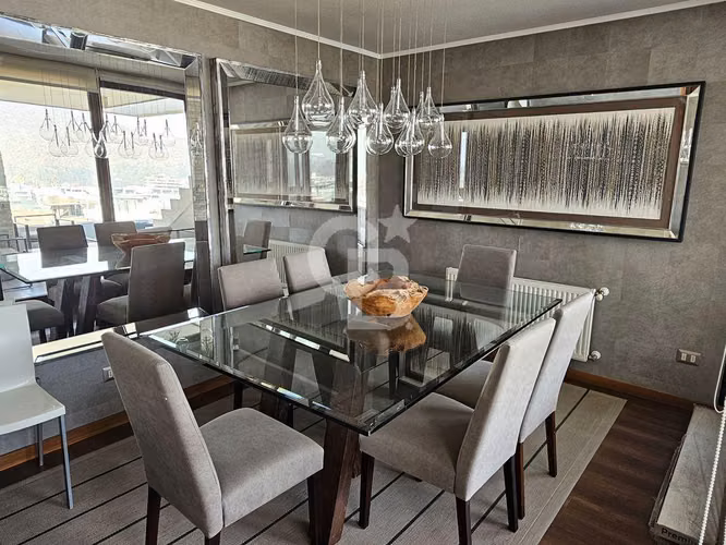 Penthouse Moderno con Rooftop y Vistas Despejadas