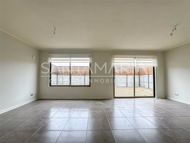 ARRIENDO Casa de 3 dorm. en Lomas Coloradas, San Pedro
