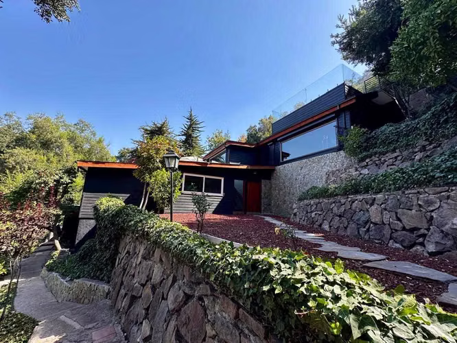 Amplia Casa con Diseño Moderno (174597)