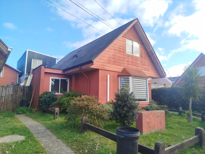 VENTA CASA CON TRES CABAÑAS, EN NUEVA VILLA DEL REY, VALDIVIA