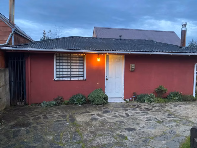 VENTA CASA CON TRES CABAÑAS, EN NUEVA VILLA DEL REY, VALDIVIA
