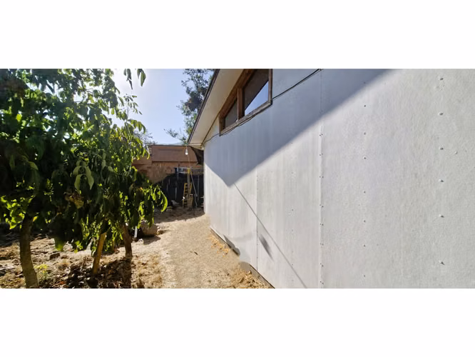 Venta de sitio de 1.300 m2., con 2 casas y una cabaña, en Olmué. 102 M$