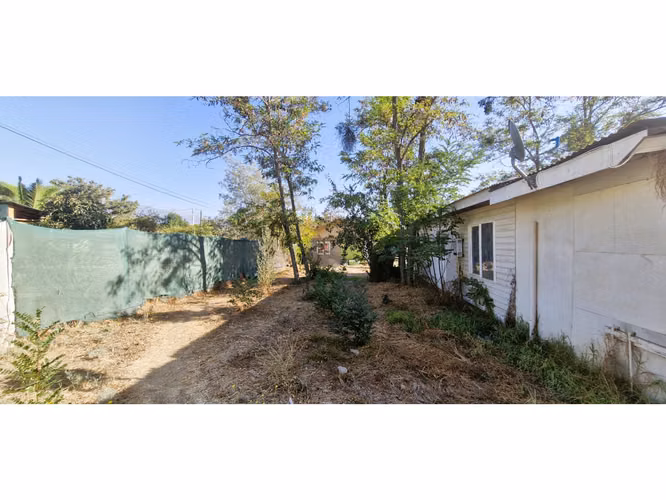Venta de sitio de 1.300 m2., con 2 casas y una cabaña, en Olmué. 102 M$