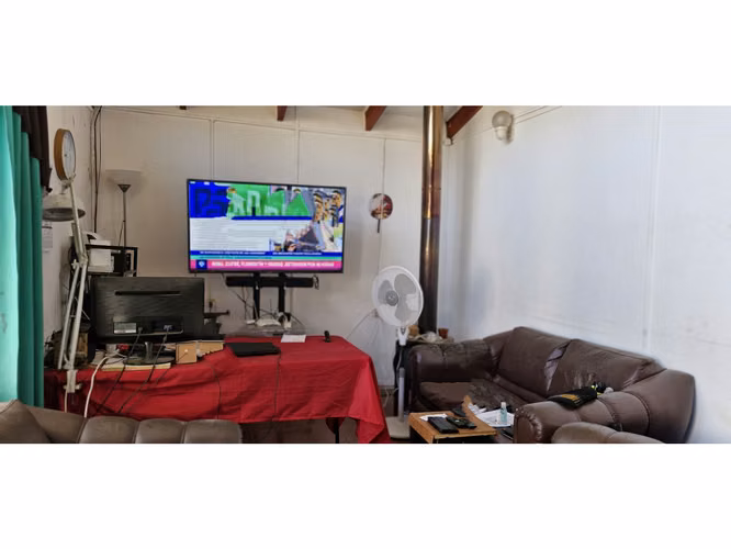 Venta de sitio de 1.300 m2., con 2 casas y una cabaña, en Olmué. 102 M$