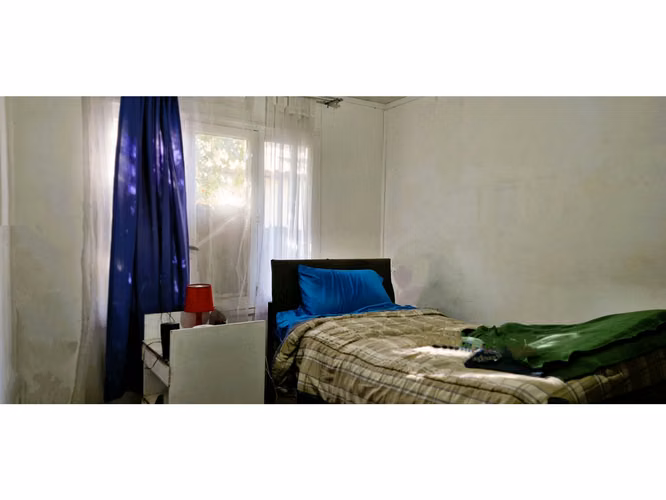 Venta de sitio de 1.300 m2., con 2 casas y una cabaña, en Olmué. 102 M$