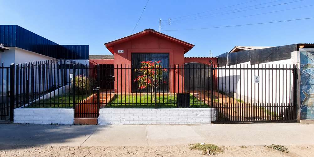 Estupenda casa en Sindempart 4 dormitorios 2 baños - 166 mill aprox.