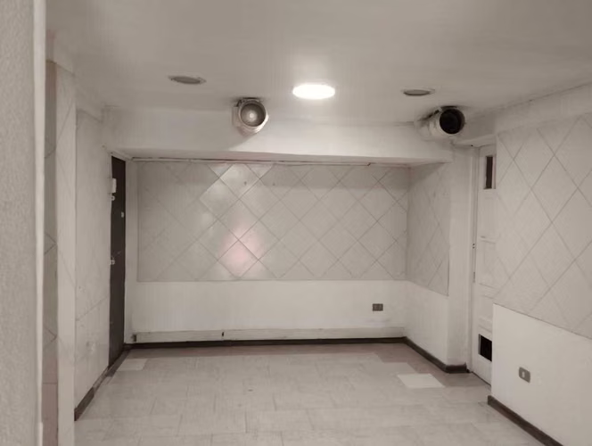 Local Comercial en sector comercial Stgo, Matta  (174456)