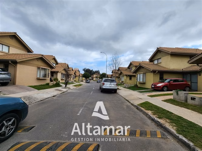 Venta Casa 3D 3B en Condominio sector Ulriksen La Serena
