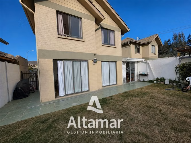 Venta Casa 3D 3B en Condominio sector Ulriksen La Serena