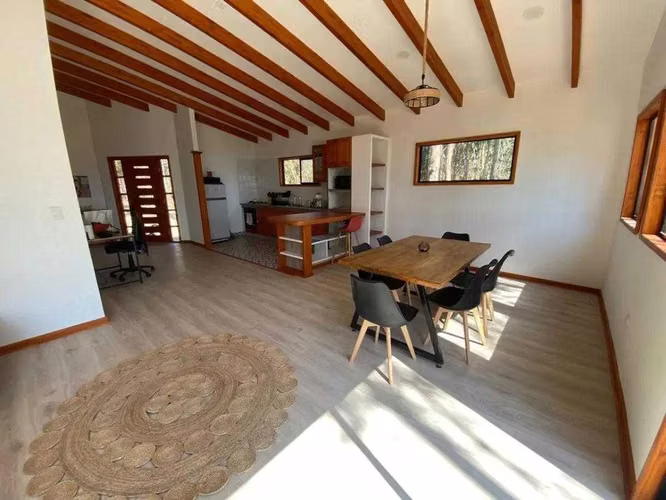 Hermosa casa remodelada con vista al mar (174512)