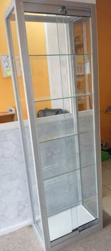 SE VENDE VITRINA DE VIDRIO
