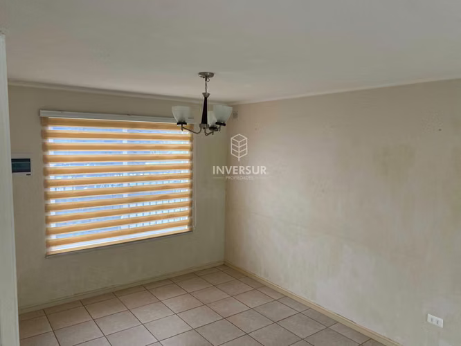 Cómoda casa de dos pisos en arriendo (174641)