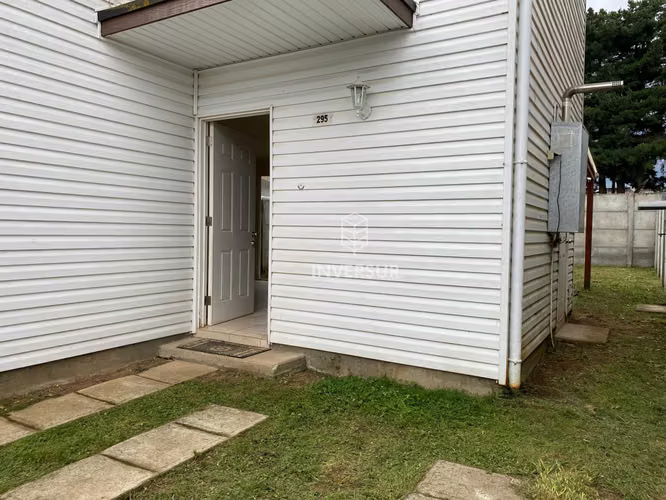 Cómoda casa de dos pisos en arriendo (174641)