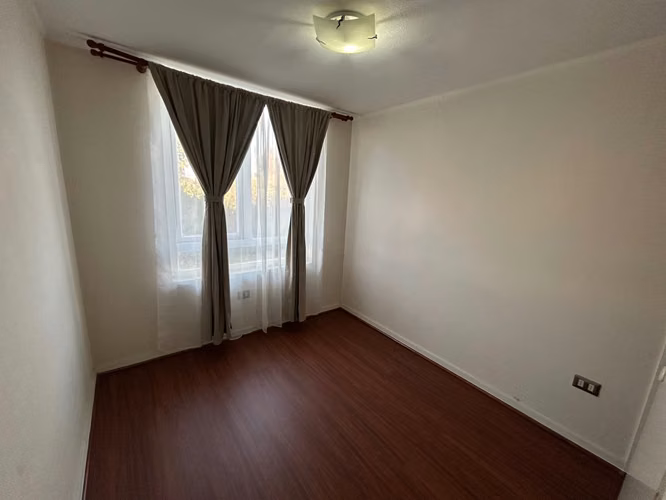 Departamento de 2dy2b cerca Clinica Los Andes (174643)
