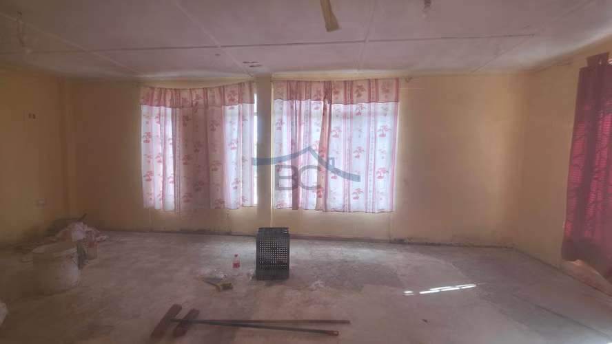 Se arrienda inmueble en esquina de 625 m². (174644)