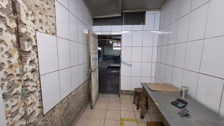 Se arrienda inmueble en esquina de 625 m². (174644)