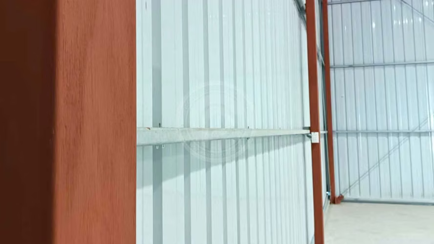 Local comercial con bodega frente a la Ruta 160 (174656)