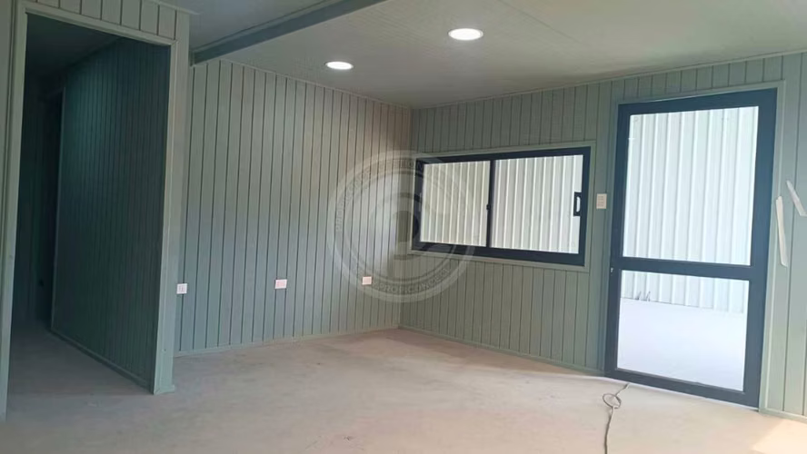 Local comercial con bodega frente a la Ruta 160 (174656)
