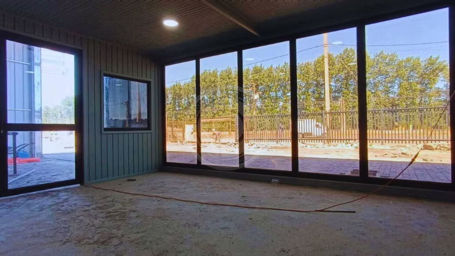 Local comercial con bodega frente a la Ruta 160 (174656)