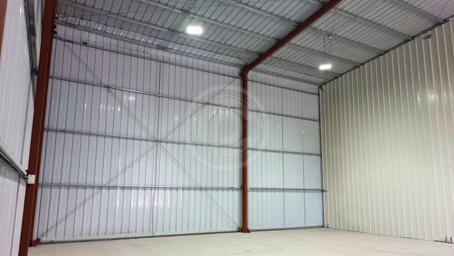 Local comercial con bodega frente a la Ruta 160 (174656)