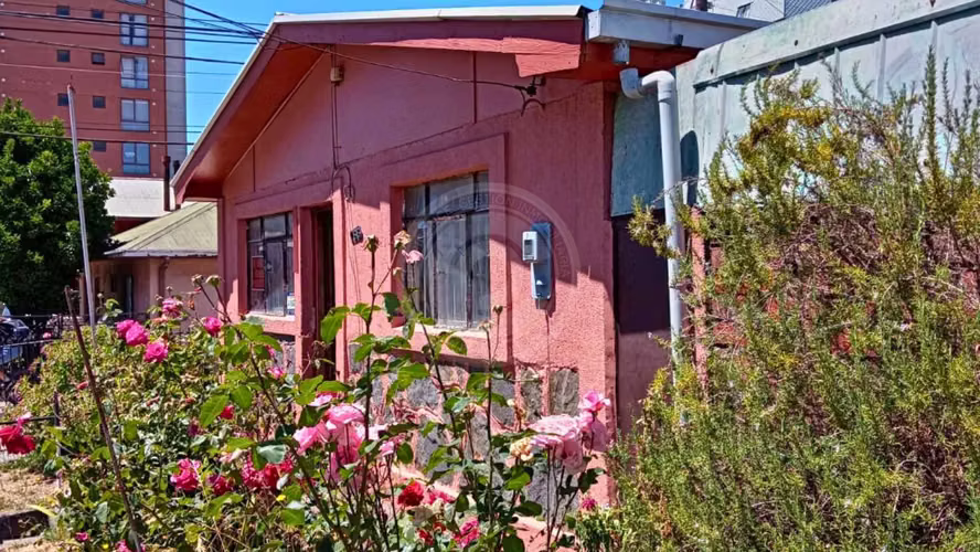 Casa esquina, cerca UBB, Gral Novoa (174658)