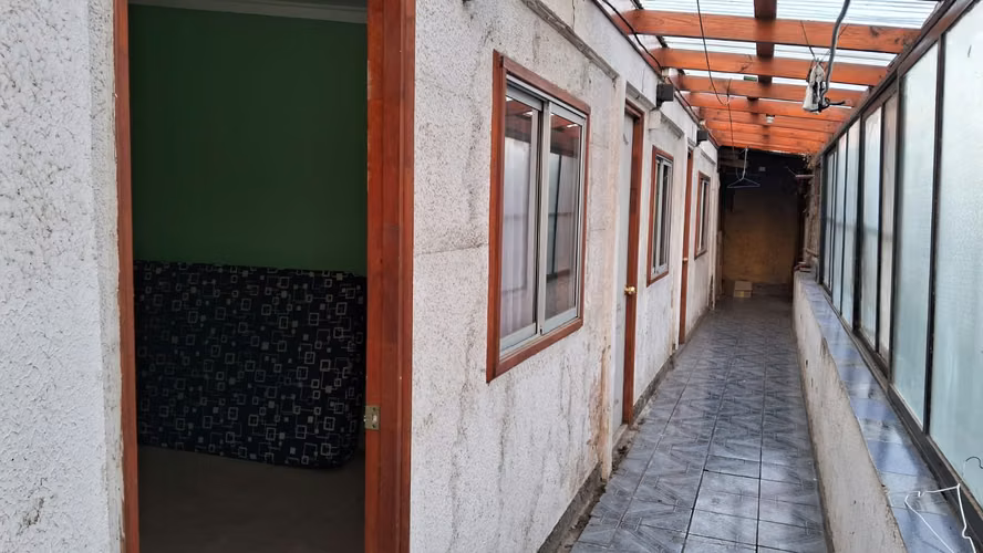 se venden 3 casas ubicacion privilegiadas para proyecto, a pasos de avenida Ecuador