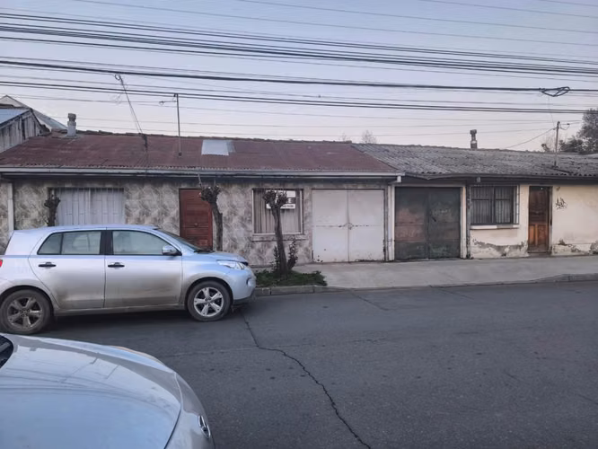 se venden 3 casas ubicacion privilegiadas para proyecto, a pasos de avenida Ecuador