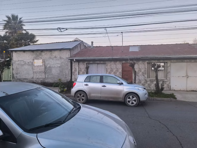 se venden 3 casas ubicacion privilegiadas para proyecto, a pasos de avenida Ecuador