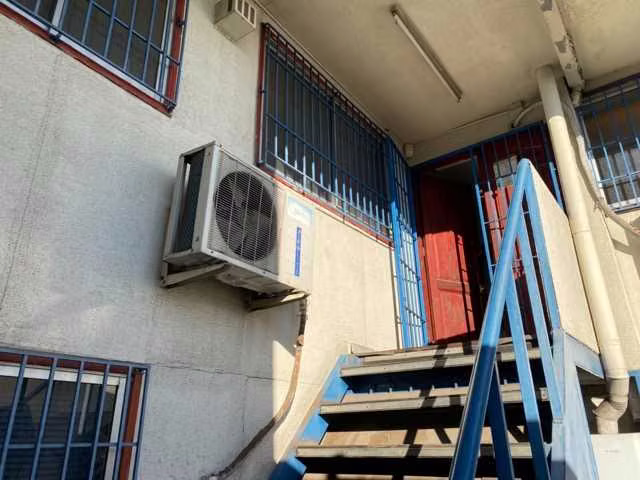Local comercial y bodega con recepción final (121868)