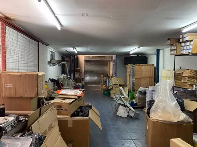 Local comercial y bodega con recepción final (121868)