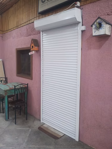Arriendo de oficinas o locales comerciales en Galería Clara Elena Contacto directo con propietaria whatsApp