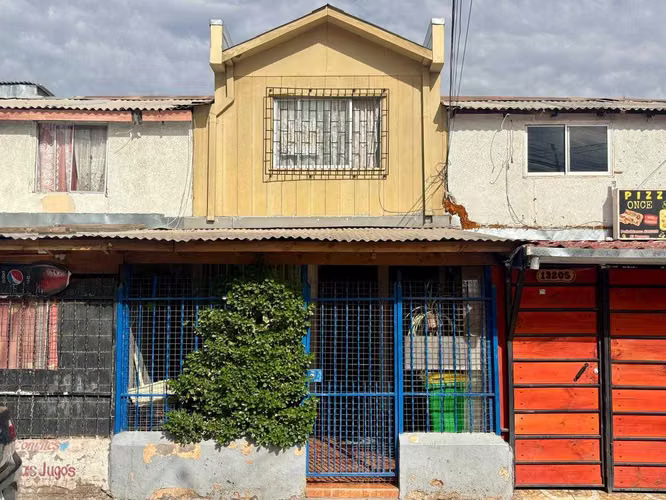 Casa a pasos del metro (174671)