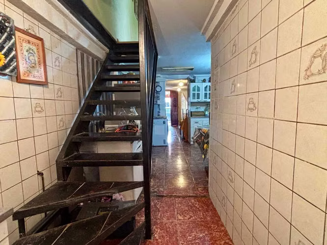 Casa a pasos del metro (174671)