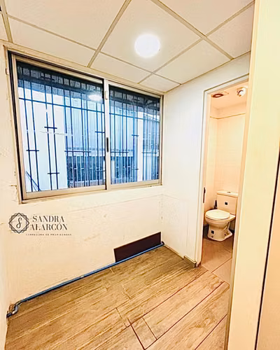 Arriendo Local Comercial frente a plaza de Parral