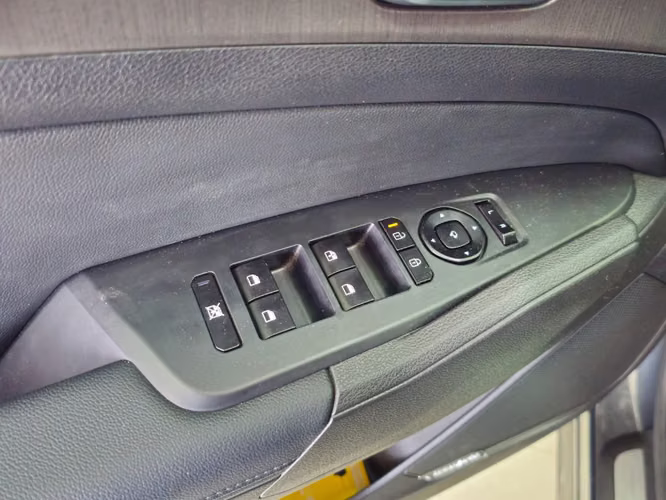 Kia Sportage 1.6T X-LINE FULL AWD 8AT 5P	 2026 - Imagen 17