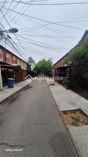 Casa en venta de 3 dorm. en La Florida