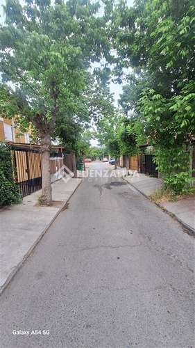 Casa en venta de 3 dorm. en La Florida