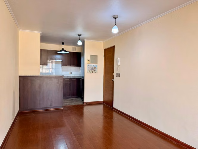 Excelente departamento en Arriendo, dos dormitorios, vista despejada, remodelado, Recoleta