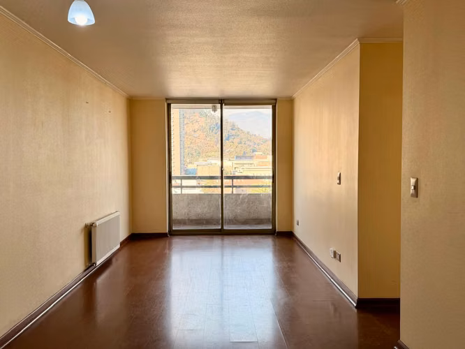Excelente departamento en Arriendo, dos dormitorios, vista despejada, remodelado, Recoleta